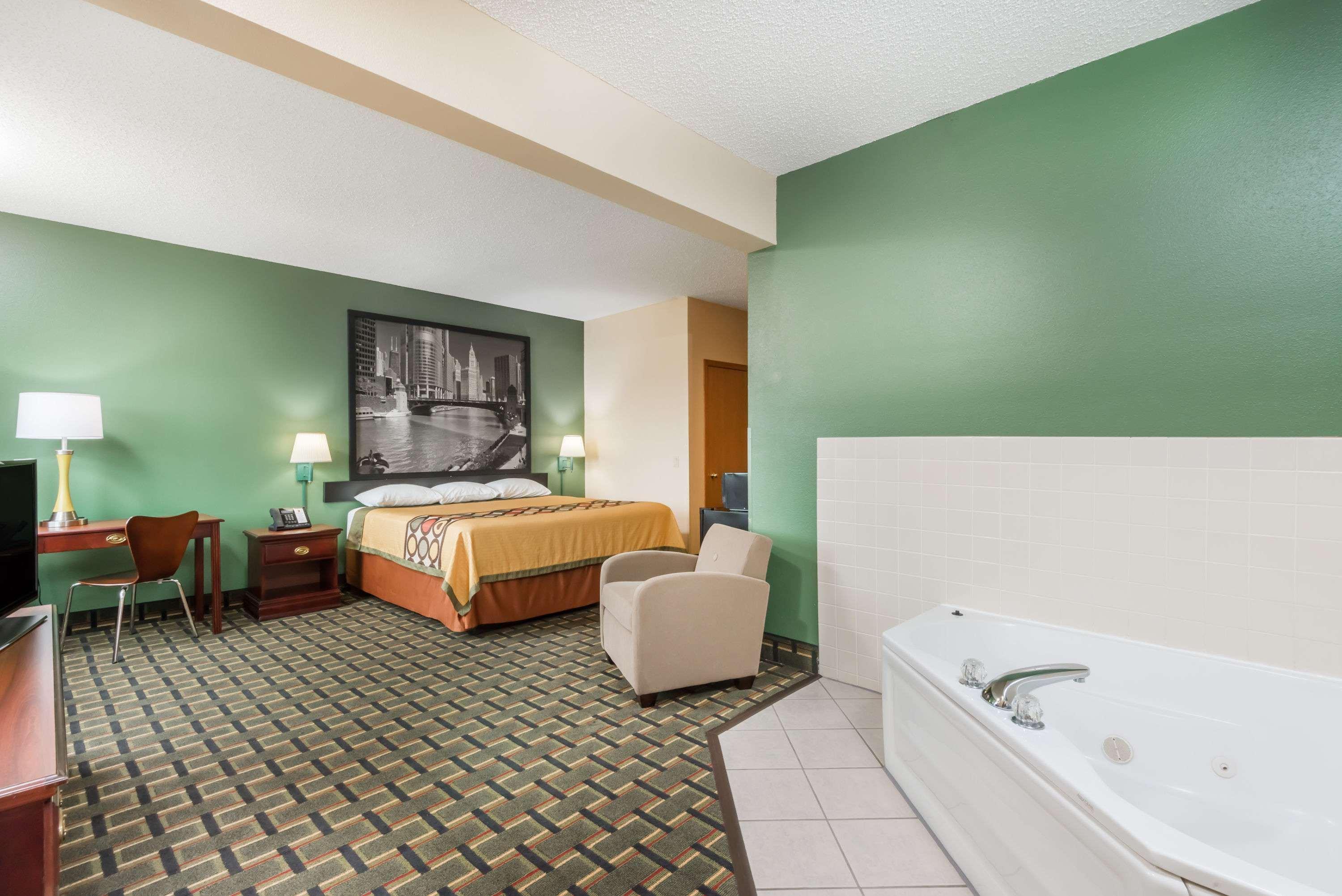 מלון Mount Carmel Super 8 By Wyndham Mt. Carmel Il מראה חיצוני תמונה